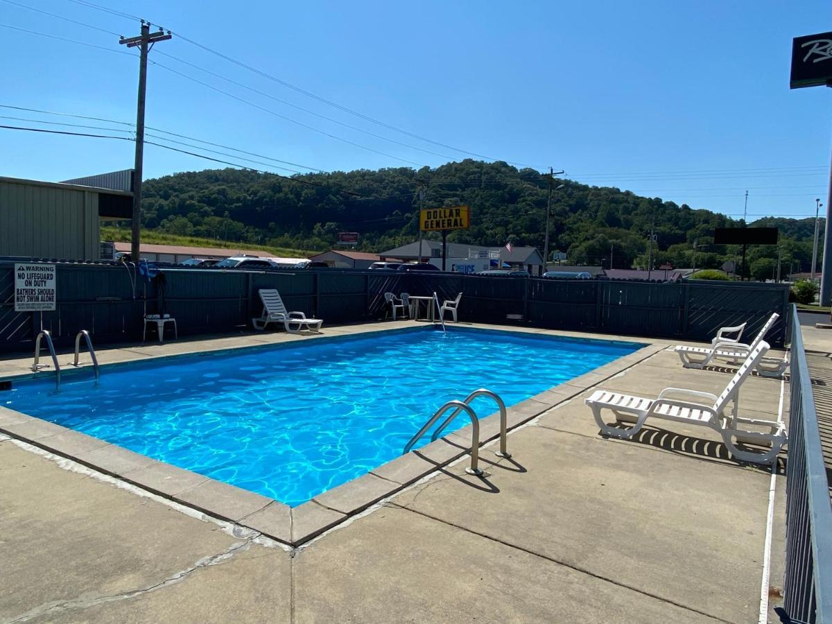 Riverfront Lodge Burkesville Exterior photo
